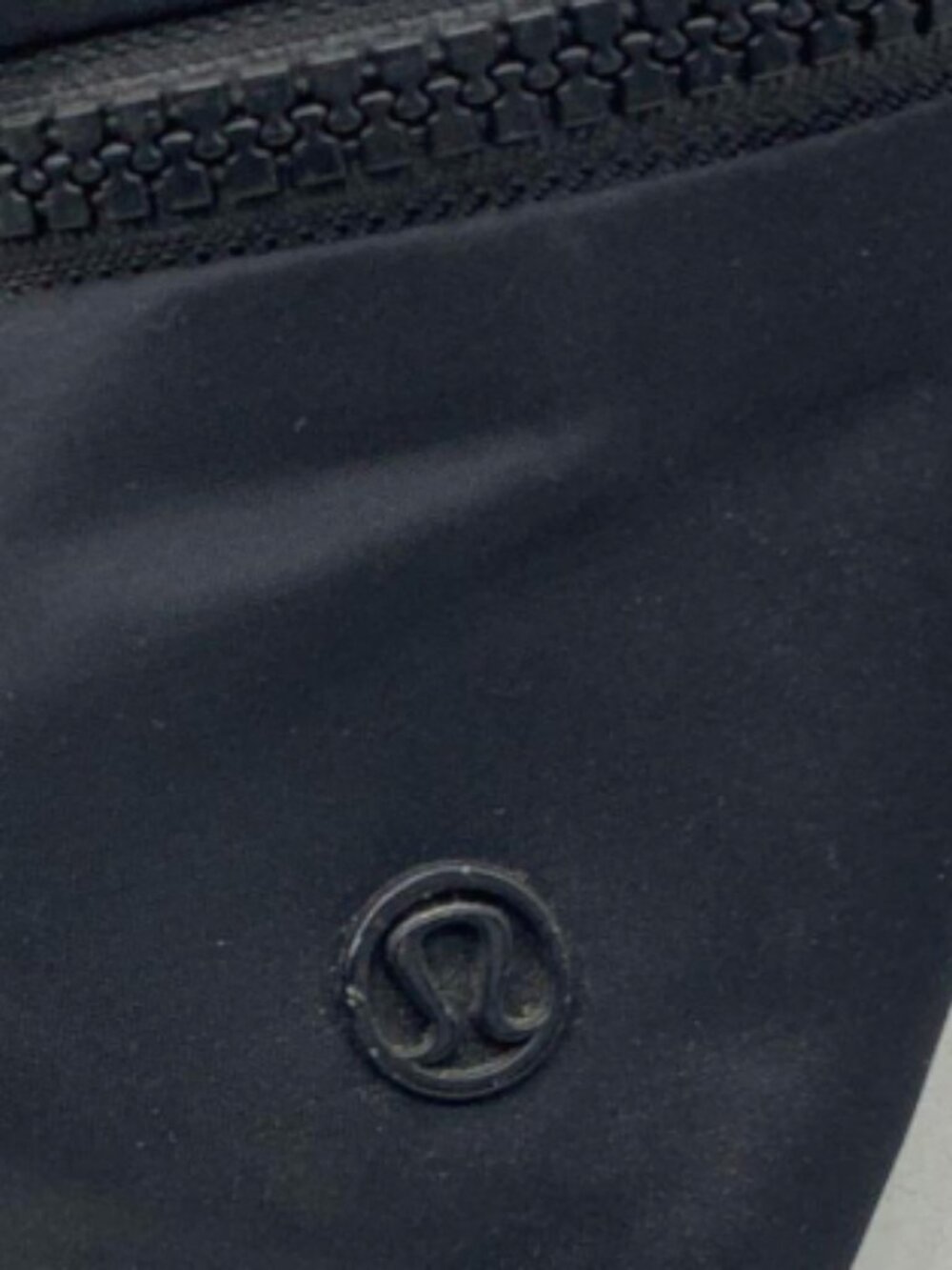 Lululemon Go Lightly Black Nylon Crossbody Bag Adjustable Strap Zip Pockets - Picture 8 of 11